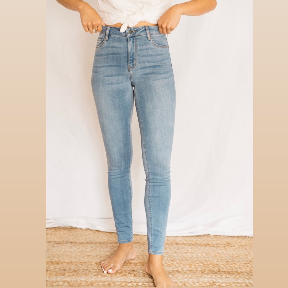 Carly Jean Los Angeles Tate Jeans